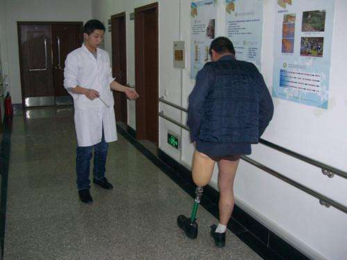 安裝一個(gè)假肢花費(fèi)多少錢(qián)假肢產(chǎn)品價(jià)格會(huì)越來(lái)越高么?(圖1)