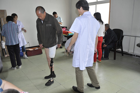 夏季如何對假肢接受腔做好護理?(圖2) 假肢